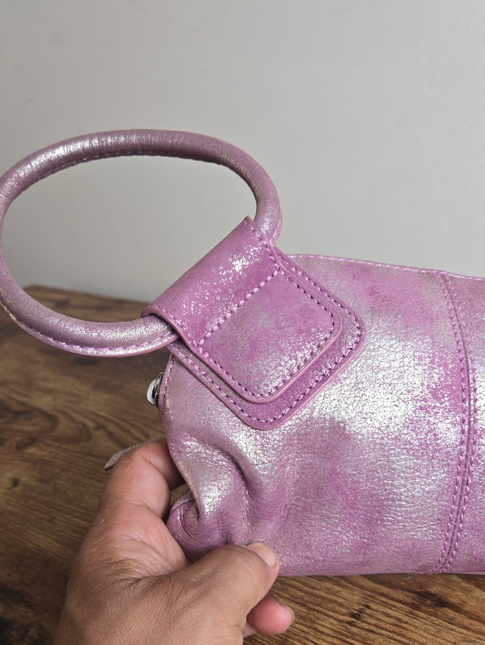 HOBO Sable 100% Leather Wristlet Metallic Pink Wristlet Clutch Euro Boho - Picture 2 of 11